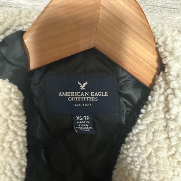 American Eagle Outfitters Women's Red Plaid Jacket with Sherpa Collar - Picture 2 of 4